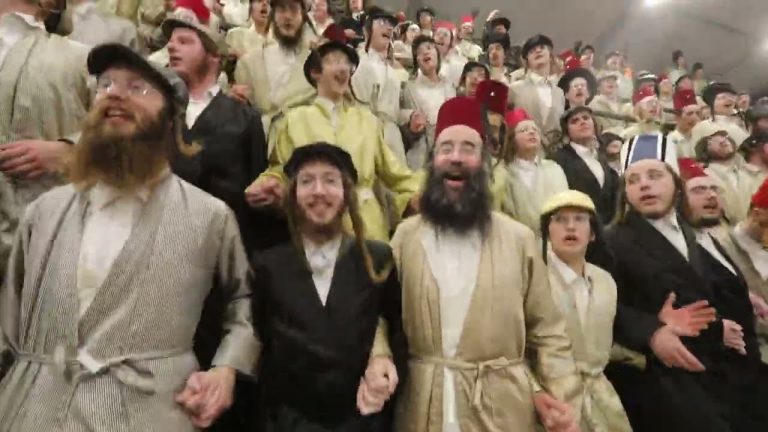 פורים תשפד בלעלוב – קריאת מגילה וטיש פורים | Purim 2024 in Lelov