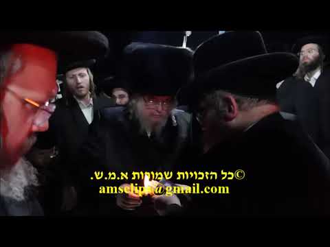 Belzer Rebbe at the Tzion of His Father on the Yahrtzeit – Cheshvan 5783