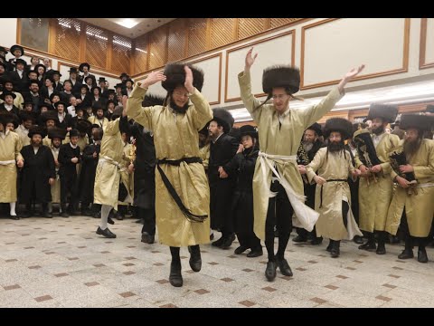 הכנסת ספר תורה בתולדות אברהם יצחק בבית שמש | Hachnusas Sefer Torah in Toldos Avraham Yitzchok in Beit Shemesh, Israel